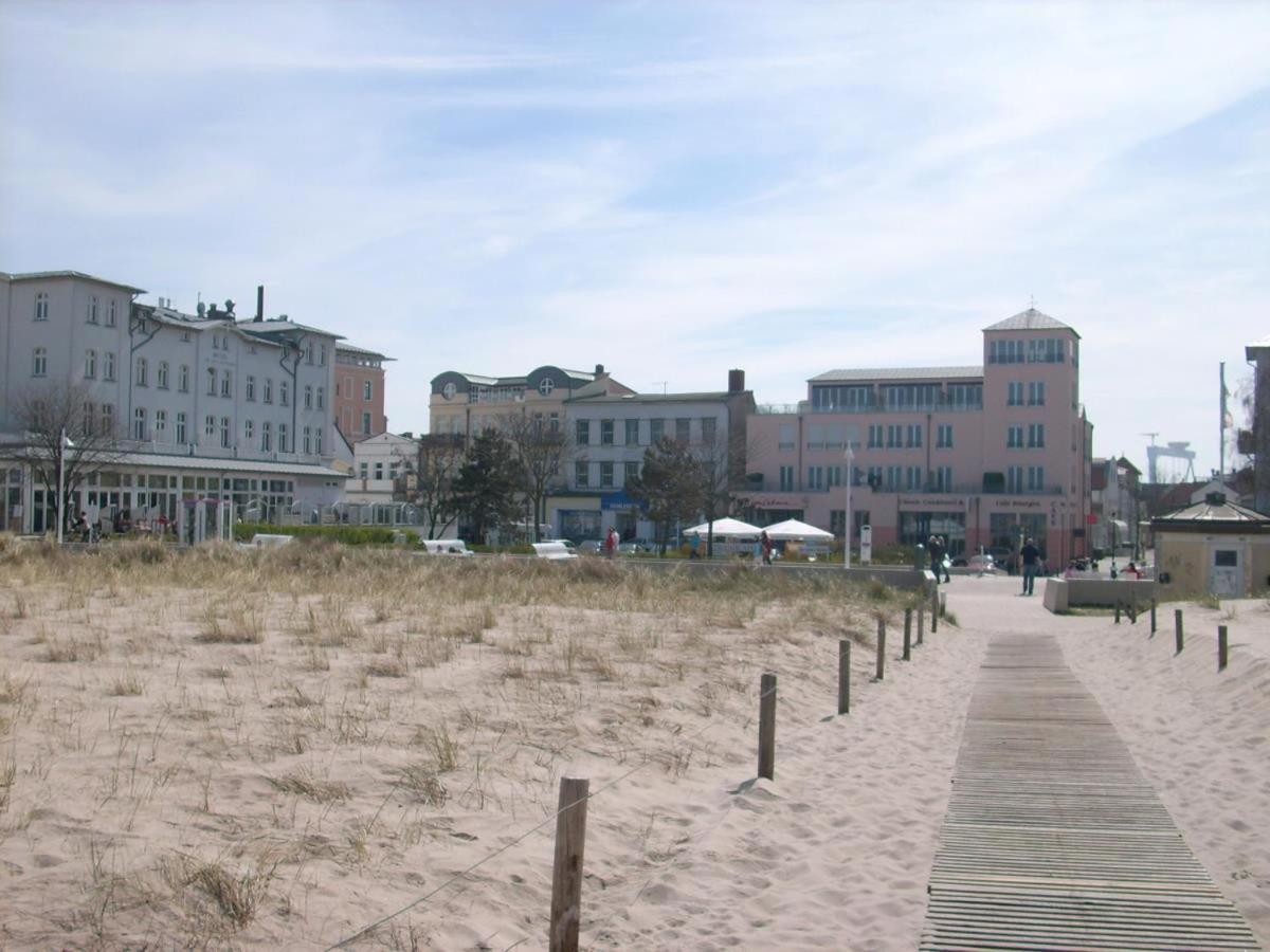 Ostseeliebe, direkt an der Promenade Rostock Exterior foto